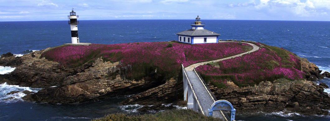 NATIONAL GEOGRAPHIC´S SPAIN´S NORTHERN COAST BY PRIVATE RAIL