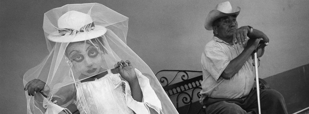MARY ELLEN MARK Photo Workshop Series: OAXACA
