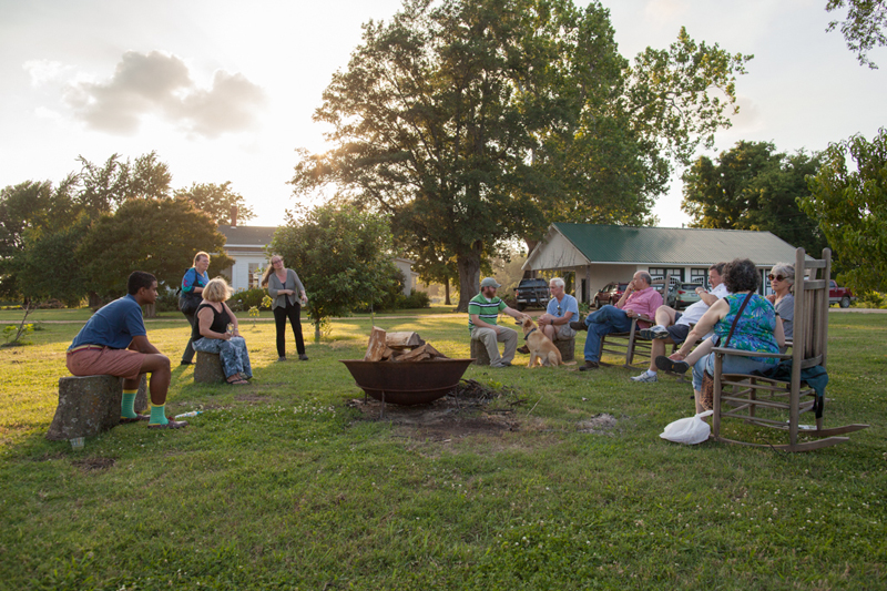 Magdalena Sole with students at the Mississippi Delta workshop with Photo Xpeditions in 2014