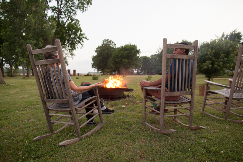 Students relaxing at the Mississippi Delta workshop with Photo Xpeditions in 2014